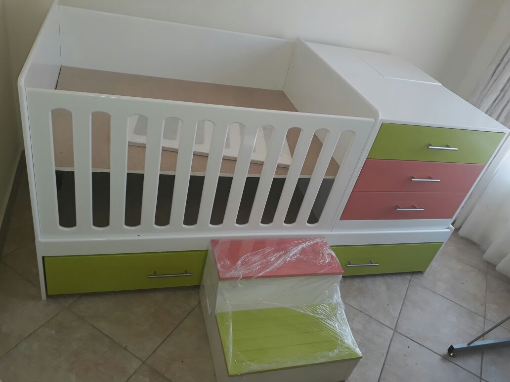 5in1 convertible cot (Basic) - Classic Designs