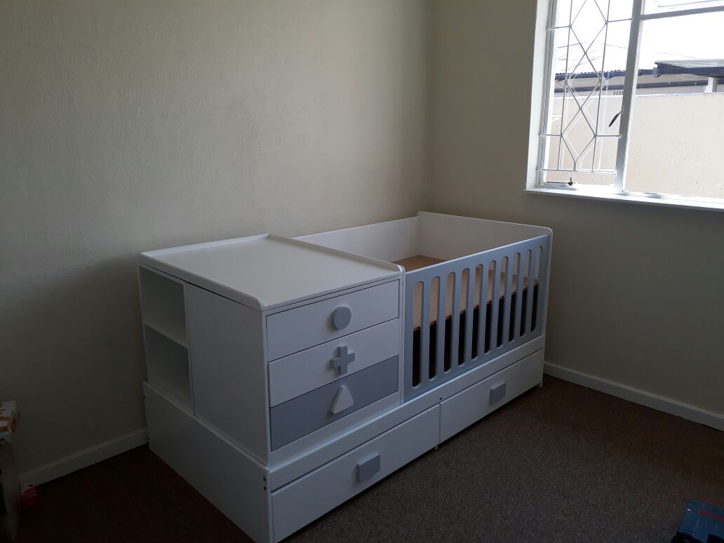 5in1 convertible cot (Basic) - Classic Designs