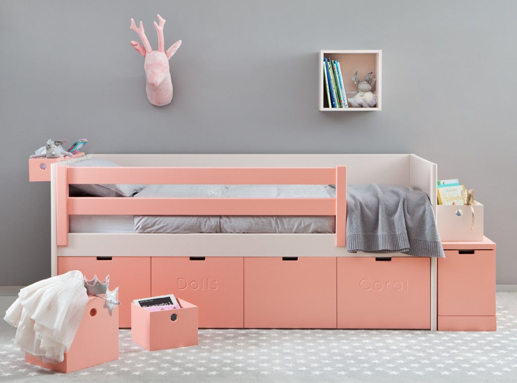 Hannah Day bed - Classic Designs